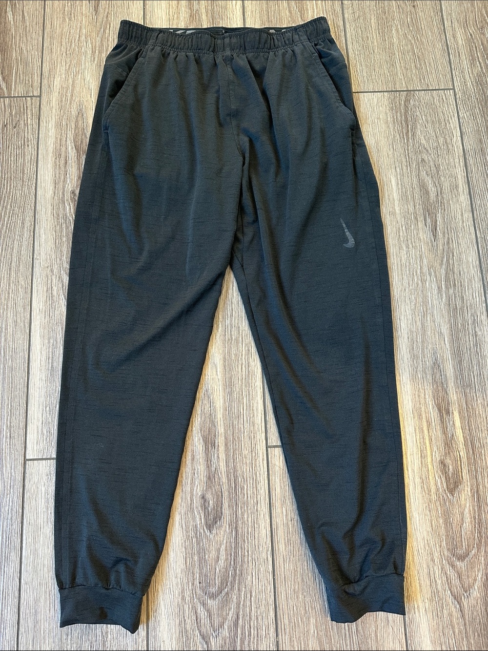 Nike Black Men's Yoga Dri Fit Jogger Sweatpants Medium